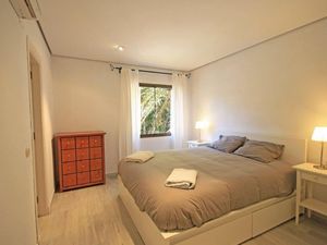 23118853-Ferienwohnung-7-Marbella-300x225-4