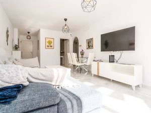 24014696-Ferienwohnung-5-Marbella-300x225-3