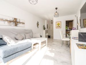 24014696-Ferienwohnung-5-Marbella-300x225-4