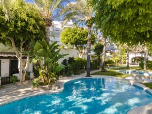 23837588-Ferienwohnung-4-Marbella-300x225-4