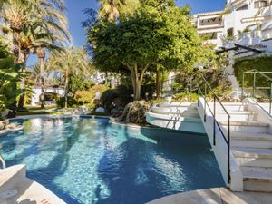 23837588-Ferienwohnung-4-Marbella-300x225-5