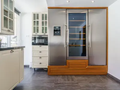 Amerikanischer Kühlschrank mit Weinkeller Amerikanischer Kühlschrank mit Weinkeller