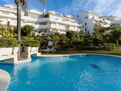 PoolOfHouse