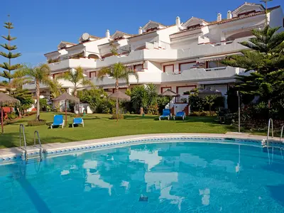 PoolOfHouse