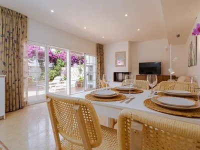 DiningRoom