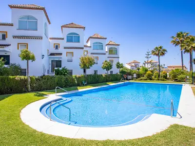 PoolOfHouse