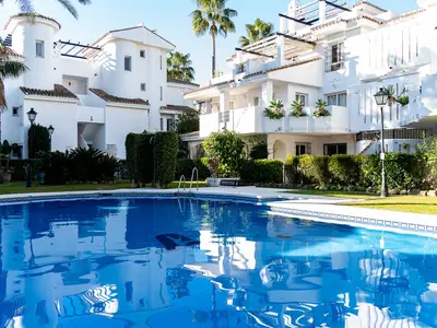 PoolOfHouse