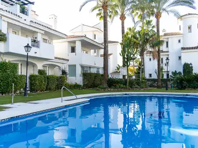 PoolOfHouse