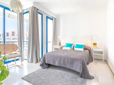 Schlafzimmer mit Balkon