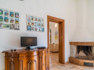 22956969-Ferienwohnung-5-Marciana-300x225-4