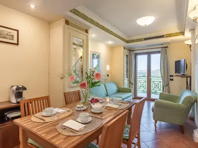 DiningRoom