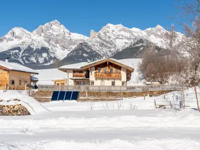 Außenseite Ferienhaus [Winter]