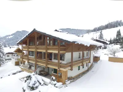 Außenseite Ferienhaus [Winter]