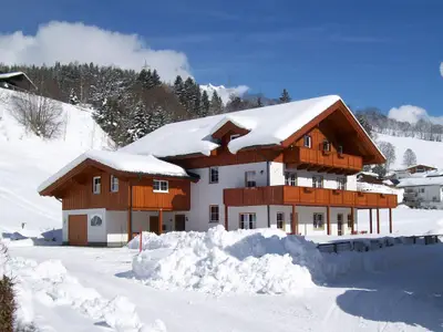 Außenseite Ferienhaus [Winter]