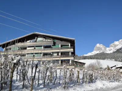 Außenseite Ferienhaus [Winter]