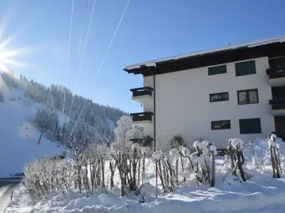 Außenseite Ferienhaus [Winter]