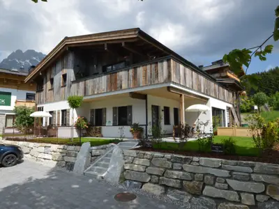 Außenseite Ferienhaus [Sommer]