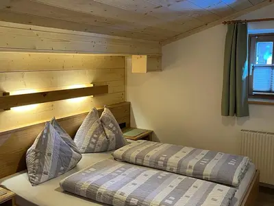 Schlafzimmer  2 Bett