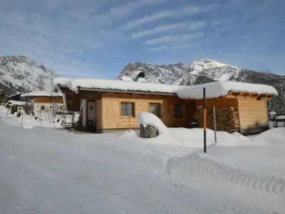 Außenseite Ferienhaus [Winter]