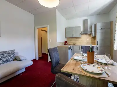 Herrenhaus TOP1 Wohnzimmer.jpg