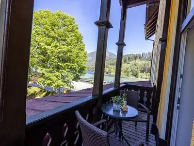 Herrenhaus TOP1 Balkon.jpg