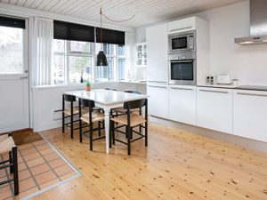 18470415-Ferienwohnung-2-Marielyst-300x225-2