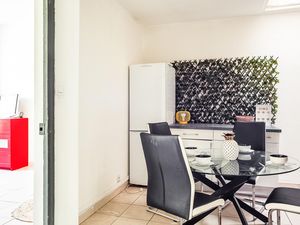 23767154-Ferienwohnung-2-Marignane-300x225-4