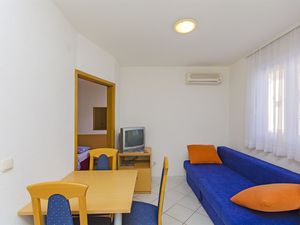 23940055-Ferienwohnung-3-Marina-300x225-1