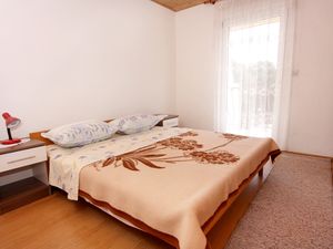 18323191-Ferienwohnung-4-Marina-300x225-4