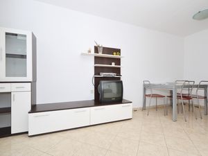 18979887-Ferienwohnung-4-Marina-300x225-2