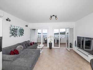 24003316-Ferienwohnung-6-Marina-300x225-1