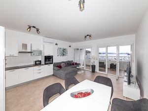 24003316-Ferienwohnung-6-Marina-300x225-4