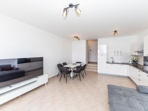 24003316-Ferienwohnung-6-Marina-300x225-5