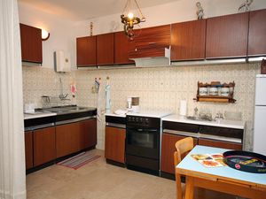 23927028-Ferienwohnung-6-Marina-300x225-4