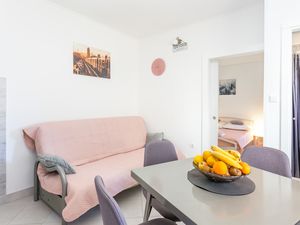 23933027-Ferienwohnung-4-Marina-300x225-1