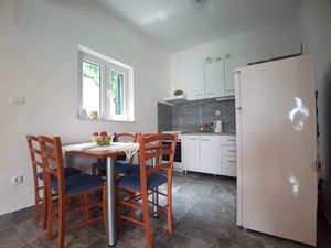 23931929-Ferienwohnung-6-Marina-300x225-2