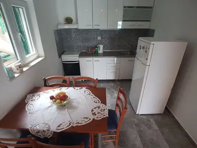 Ferienwohnung für 5 Personen in Marina 10/10