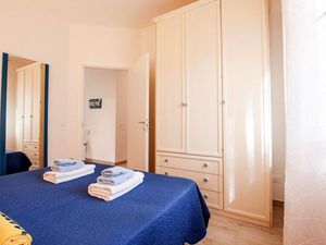 23091413-Ferienwohnung-8-Marina Di Grosseto-300x225-5