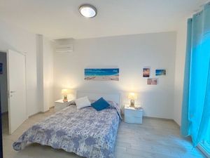 23092171-Ferienwohnung-7-Marina Di Grosseto-300x225-5