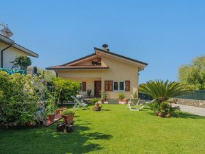 23848156-Ferienwohnung-6-Marina Di Massa-300x225-0