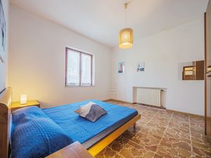 23867679-Ferienwohnung-4-Marina Di Massa-300x225-1