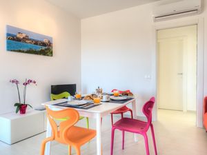 23939749-Ferienwohnung-4-Marina Di Ragusa-300x225-4