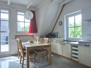 23965106-Ferienwohnung-4-Markgrafenheide-300x225-1