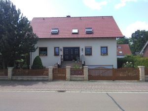 22089941-Ferienwohnung-3-Markranstädt-300x225-0