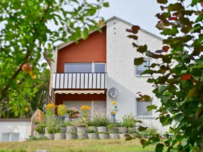 Außenseite Ferienhaus [Sommer]