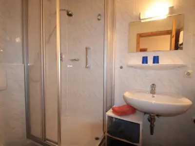 Ferienwohnung 1 Untersberg Badezimmer