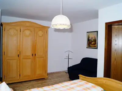 Ferienwohnung 3 Edelweiss Schlafzimmer