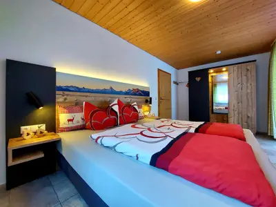 Ferienwohnung 2 Watzmann Schlafzimmer