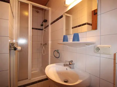 Ferienwohnung 2 Watzmann Badezimmer