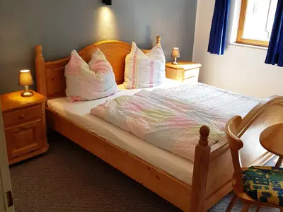 Das Schlafzimmer II in der Ferienwohnung Untersberg